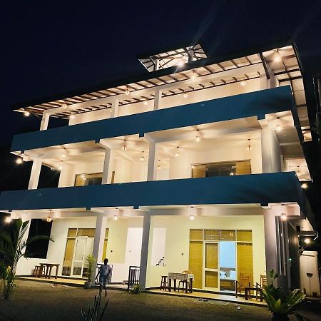 Dk Zur Einkehr Hotel Ahangama Kültér fotó