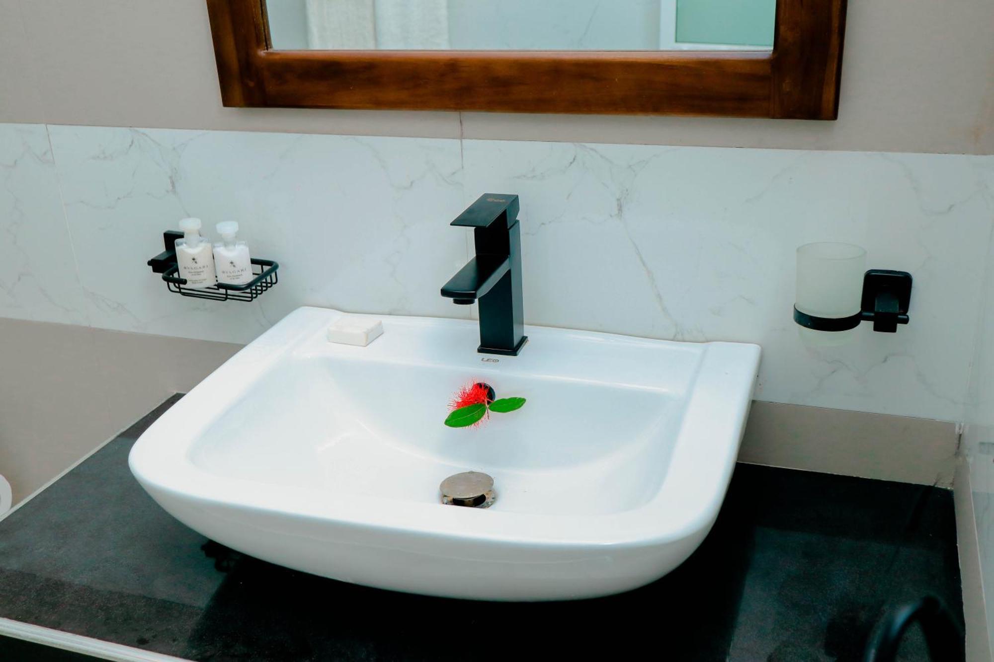 Dk Zur Einkehr Hotel Ahangama Kültér fotó